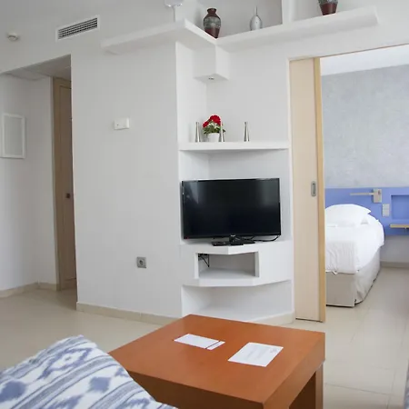 Aparthotel Atenea Park & 3*