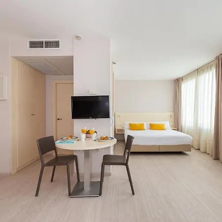 Atenea Park & Apart Otel Vilanova i la Geltrú
