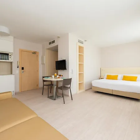Apart Otel Atenea Park & Vilanova i la Geltrú