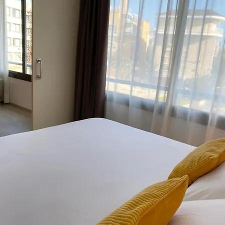 Apart Otel Atenea Park & 3*