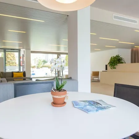 Aparthotel Atenea Park & Vilanova i la Geltrú